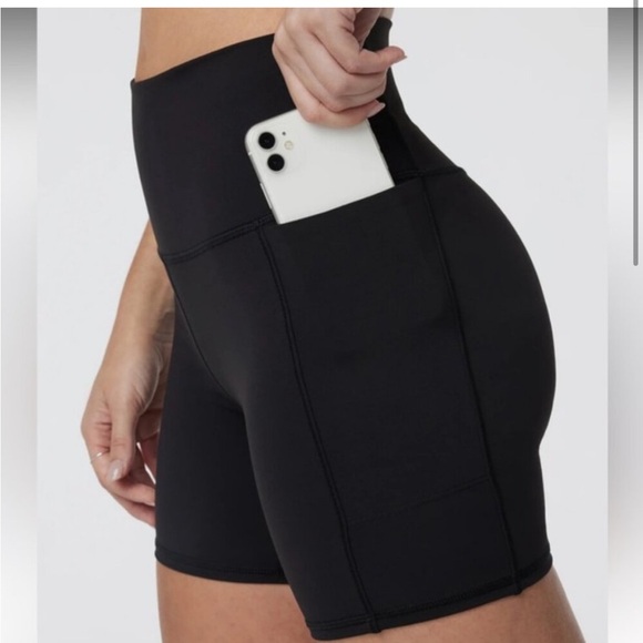 worn once Vuori Black High-Waisted Studio Pocket Shorts - Picture 3 of 4